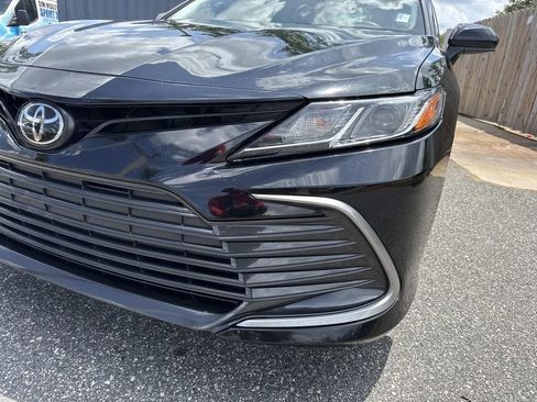 Used 2022 Toyota Camry LE FWD image 10