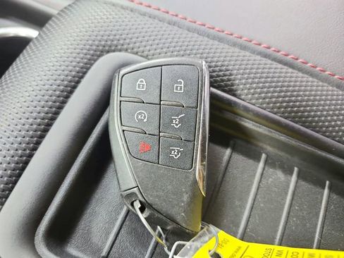 Used 2021 Chevrolet Suburban RST RWD image 33