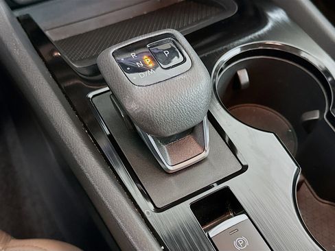 Used 2025 Nissan Rogue SV image 24