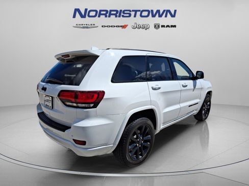 Certified 2020 Jeep Grand Cherokee Altitude AWD/4WD image 6
