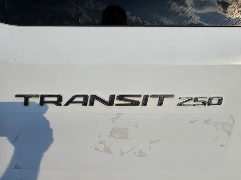 Used 2016 Ford Transit 250 130 Medium Roof RWD image 35