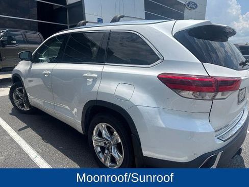 Used 2018 Toyota Highlander Limited AWD/4WD image 4
