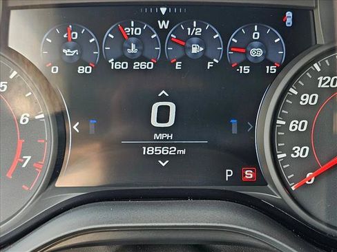 Used 2022 Chevrolet Camaro ZL1 RWD image 22