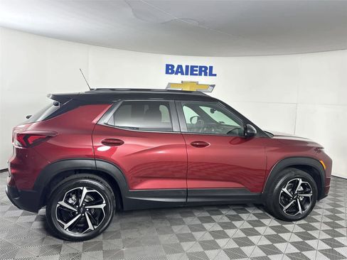 Used 2023 Chevrolet TrailBlazer RS w/ Sun and Liftgate Package AWD/4WD image 5