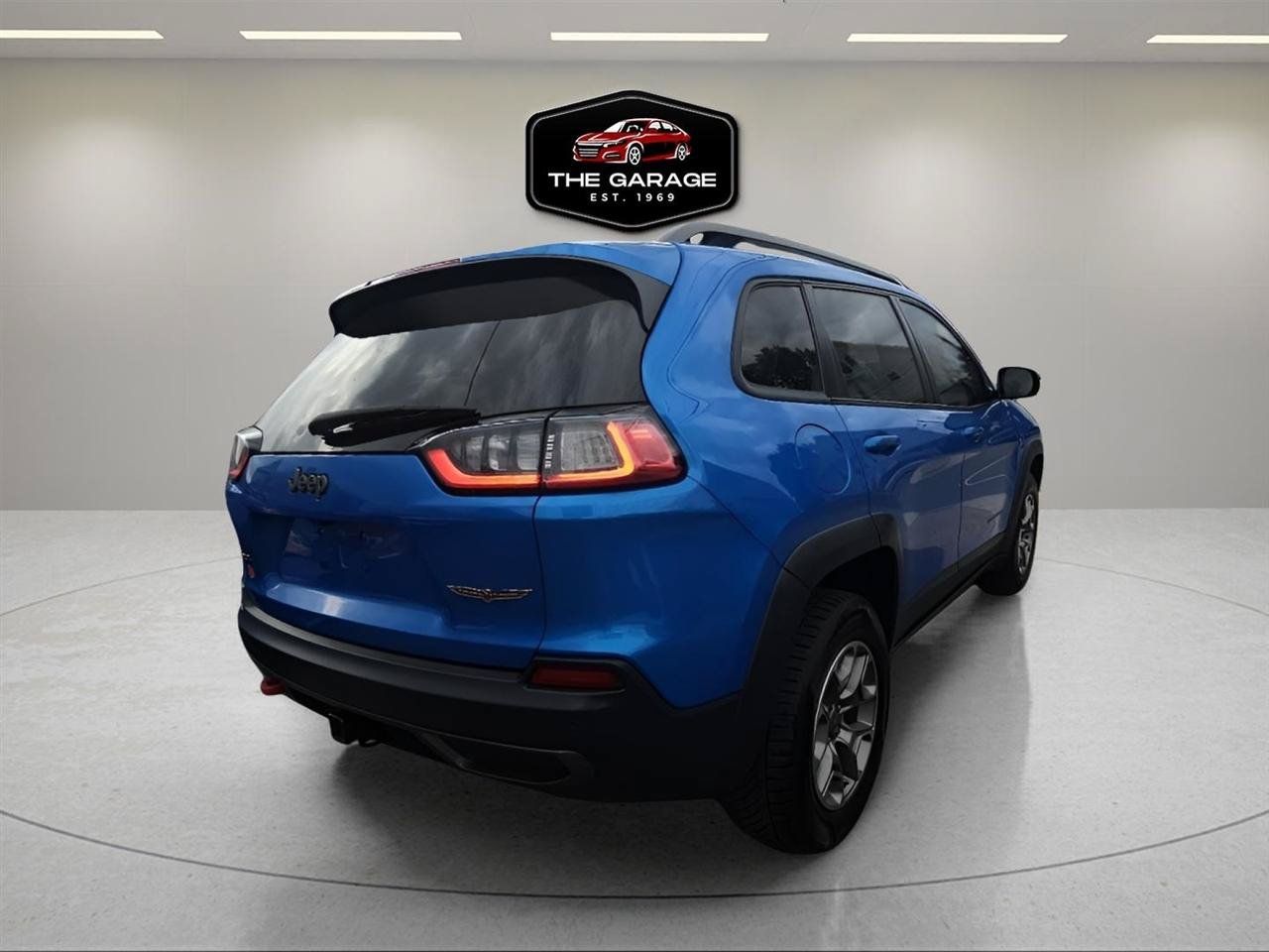 Used 2020 Jeep Cherokee Trailhawk w/ Comfort/Convenience Group AWD/4WD image 6