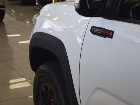 Used 2017 Toyota Tacoma TRD Pro AWD/4WD image 17