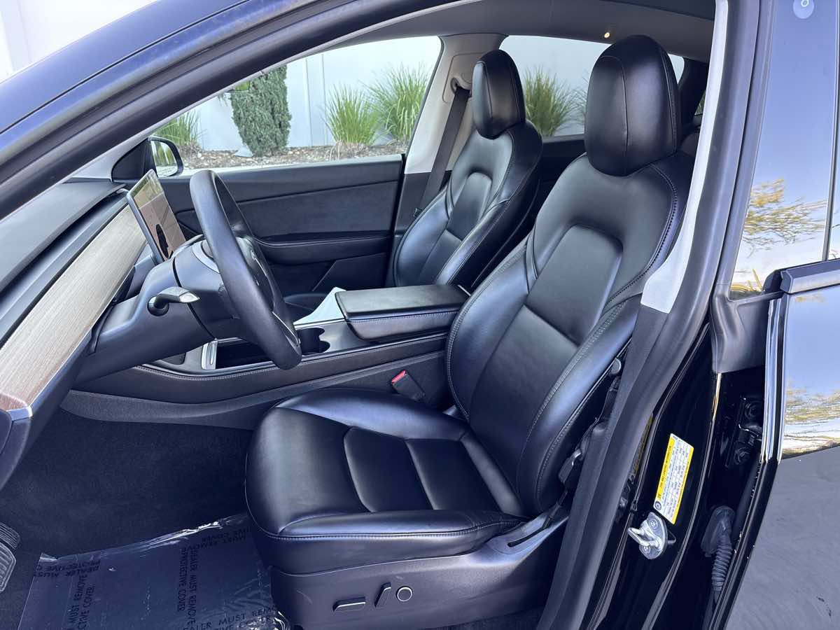 Used 2021 Tesla Model Y Long Range AWD/4WD image 19