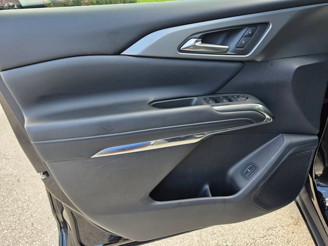 Used 2026 Chevrolet Traverse LT FWD image 18