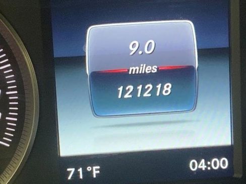 Used 2016 Mercedes-Benz GLC 300 4MATIC image 24