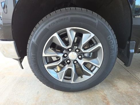 Used 2024 Chevrolet Silverado 1500 LT AWD/4WD image 67