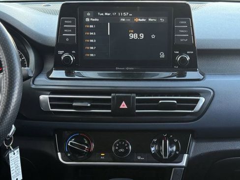 Used 2021 Kia Seltos S image 17