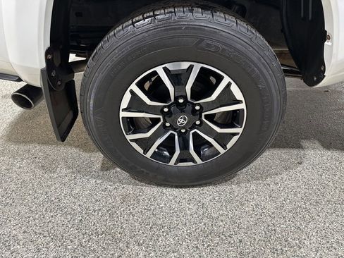 Certified 2021 Toyota Tacoma TRD Sport image 23