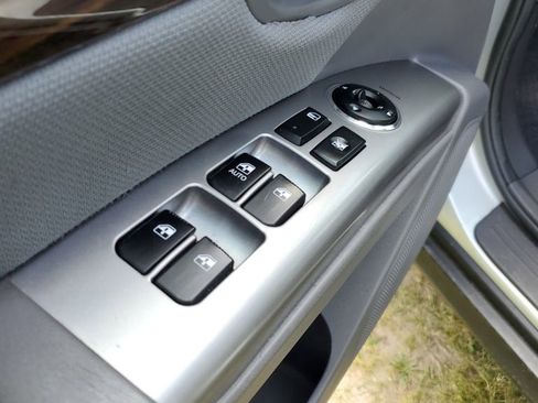 Used 2012 Hyundai Santa Fe GLS AWD/4WD image 6