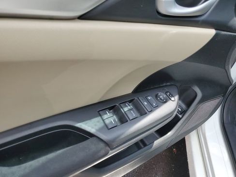 Used 2020 Honda Civic LX image 16