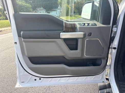 Used 2019 Ford F150 Lariat AWD/4WD image 10