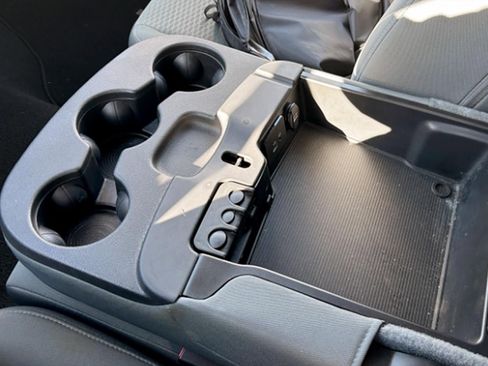 Used 2015 RAM 1500 Express image 22