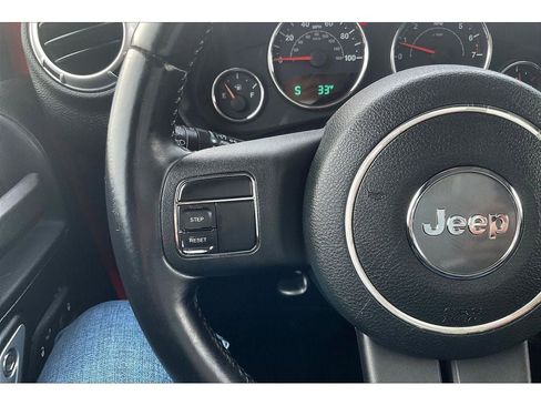 Used 2012 Jeep Wrangler Unlimited Sahara AWD/4WD image 20