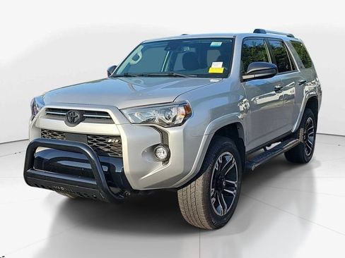 Used 2022 Toyota 4Runner SR5 RWD image 7