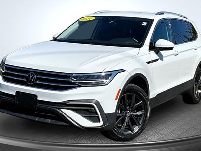 Used 2024 Volkswagen Tiguan SE