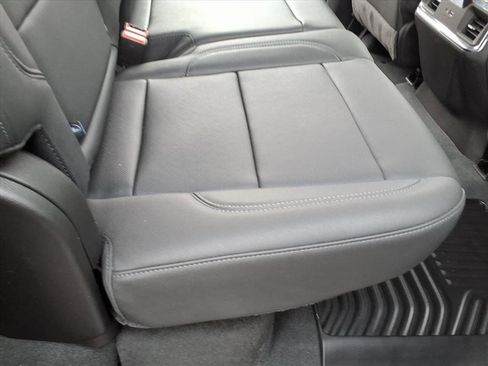 Used 2024 Chevrolet Silverado 2500 LTZ w/ LTZ Convenience Package image 19