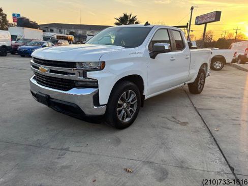 Used 2019 Chevrolet Silverado 1500 LT w/ Texas Edition image 3
