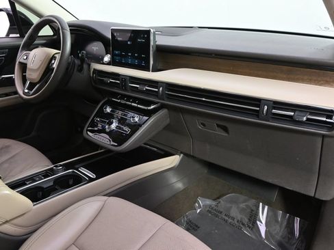 Used 2021 Lincoln Corsair Reserve AWD/4WD image 15