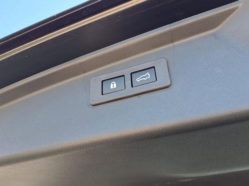 Certified 2025 Subaru Outback Premium w/ Popular Package #1A AWD/4WD image 28