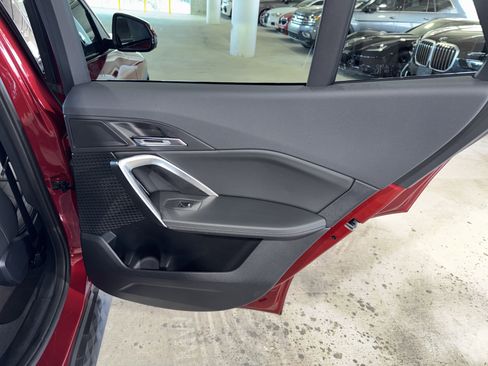 Used 2025 BMW X2 xDrive28i image 11