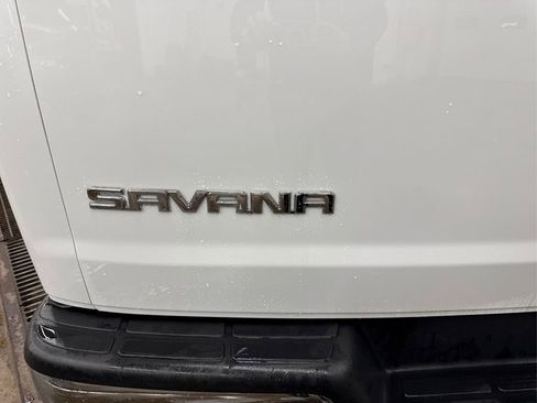 Used 2025 GMC Savana 3500 LT w/ LT Preferred Equipment Group image 14