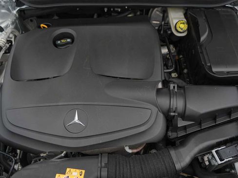 Used 2020 Mercedes-Benz GLA 250 GLA 250 image 9