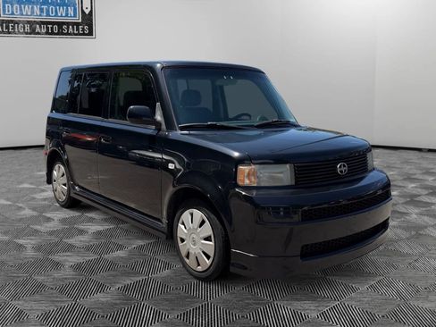 Used 2006 Scion xB FWD image 4