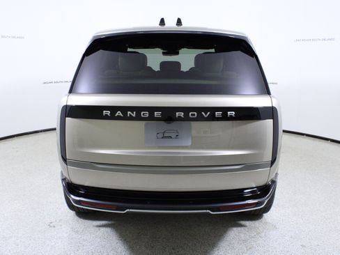 New 2026 Land Rover Range Rover SE image 6