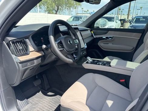 New 2026 Volvo XC90 B6 Plus w/ Protection Package Premier AWD/4WD image 11