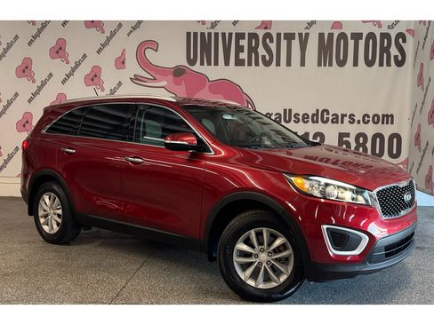 Used 2018 Kia Sorento FWD V6 image 2