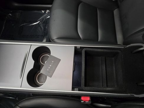 Used 2023 Tesla Model Y Long Range image 27