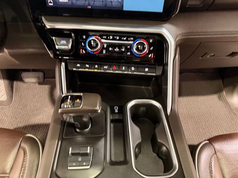 Used 2022 GMC Sierra 1500 Denali w/ Denali Reserve Package image 22