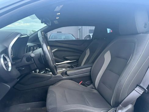 Used 2016 Chevrolet Camaro LT RWD image 13