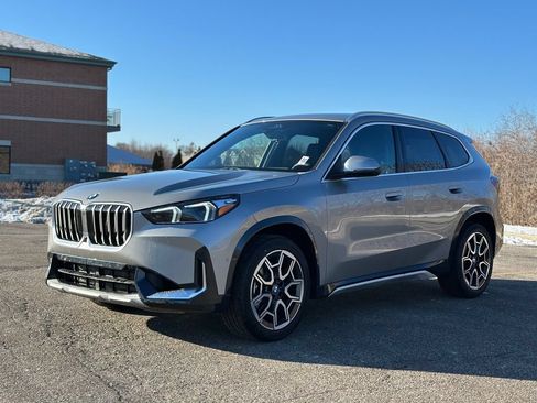 New 2026 BMW X1 xDrive28i w/ Technology Package AWD/4WD image 3