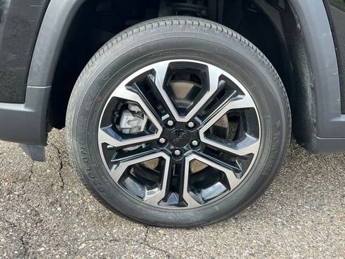 Used 2023 Jeep Compass Limited AWD/4WD image 9