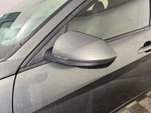Used 2024 Hyundai Elantra Blue FWD image 13
