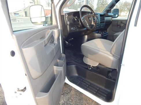 Used 2019 Chevrolet Express 3500 LS w/ Cold Climate Package image 16