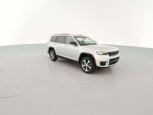 New 2025 Jeep Grand Cherokee L Limited image 16