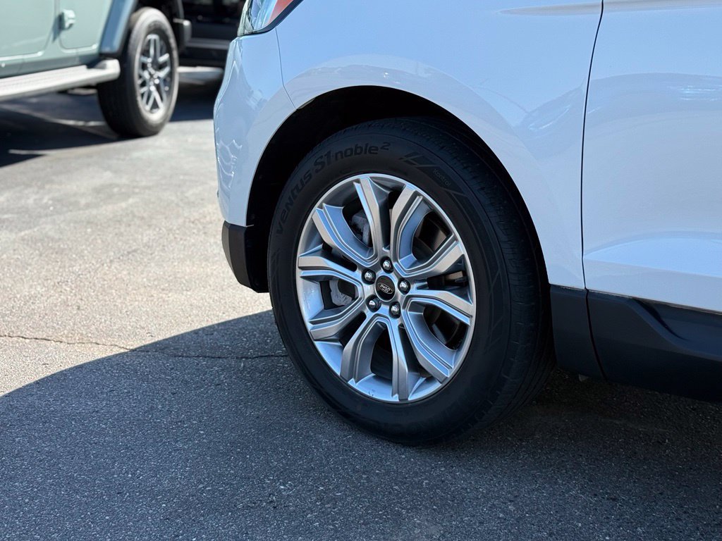 Used 2024 Ford Edge Titanium AWD/4WD image 39
