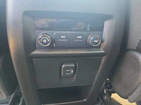 Used 2021 Chevrolet Traverse LT w/ LPO, Floor Liner Package AWD/4WD image 36