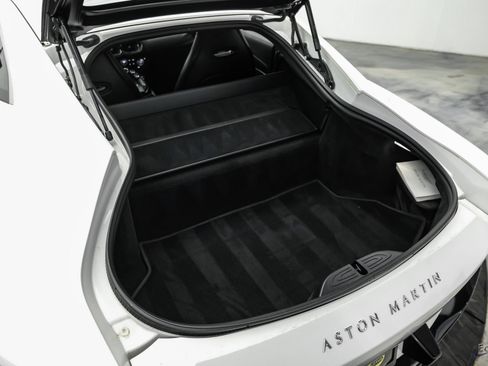 Used 2022 Aston Martin V8 Vantage Coupe RWD image 96