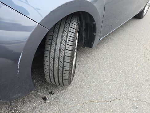 Used 2014 Toyota Corolla LE image 33