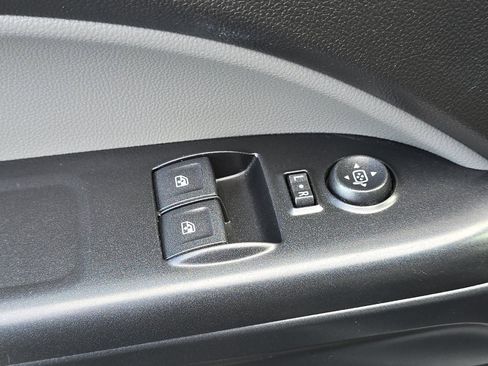 Used 2015 Chevrolet Colorado W/T w/ WT Convenience Package image 11