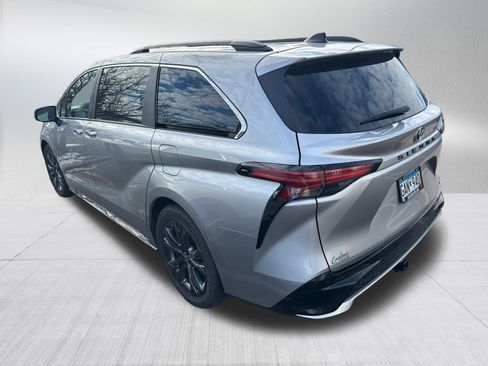 Certified 2021 Toyota Sienna XSE w/ XSE Plus Package image 5
