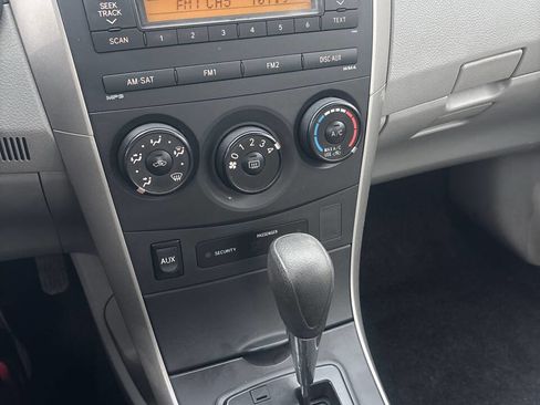 Used 2009 Toyota Corolla image 13