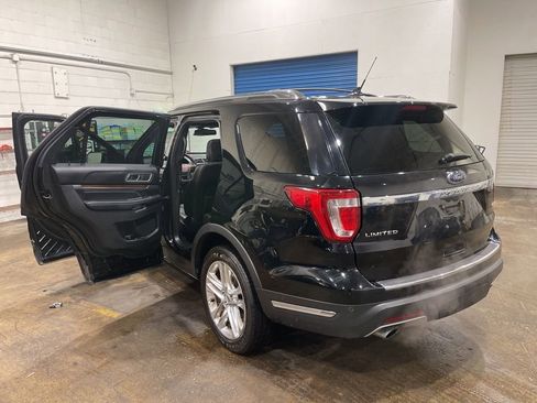 Used 2018 Ford Explorer Limited w/ Equipment Group 301A AWD/4WD image 30